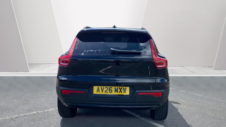 Volvo XC40 2.0 B4P Plus Black Edition 5dr Auto Petrol Estate